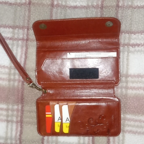 Cornmi womens leather wristlet - Picture 12 of 16